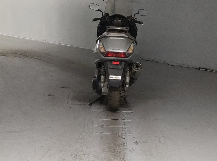 Мотоцикл Honda SILVERWING600 з пробігом 16663 km