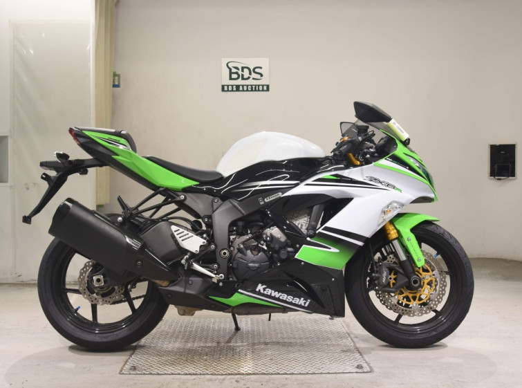 Мотоцикл Kawasaki ZX-6R с пробегом 11076 km