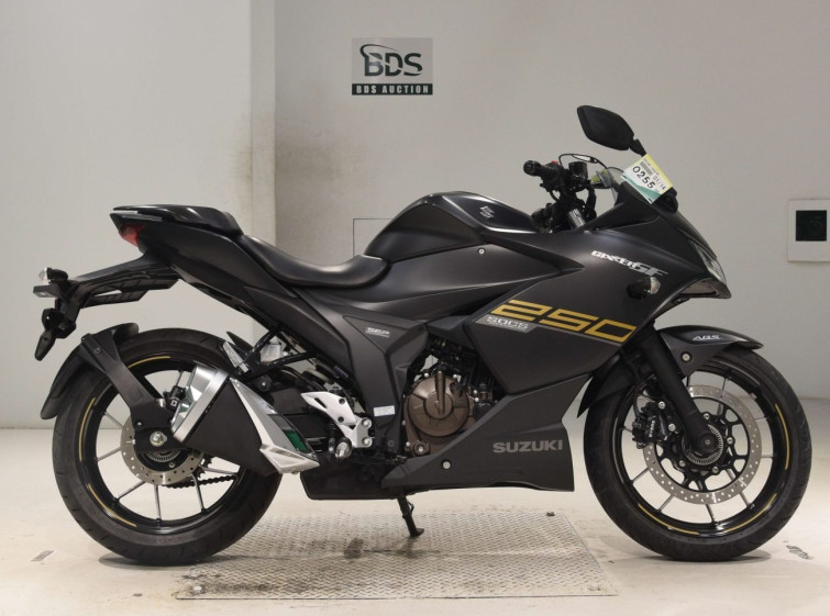 Мотоцикл Suzuki GIXXER250SF с пробегом 223 km