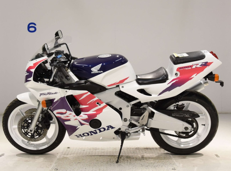 Мотоцикл Honda CBR250RR з пробігом 27425 km