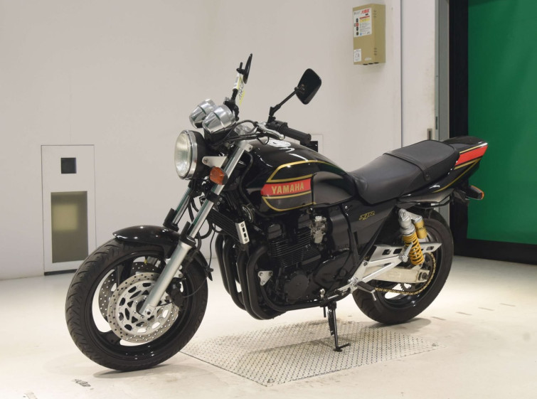 Мотоцикл Yamaha XJR400 с пробегом 13002 km