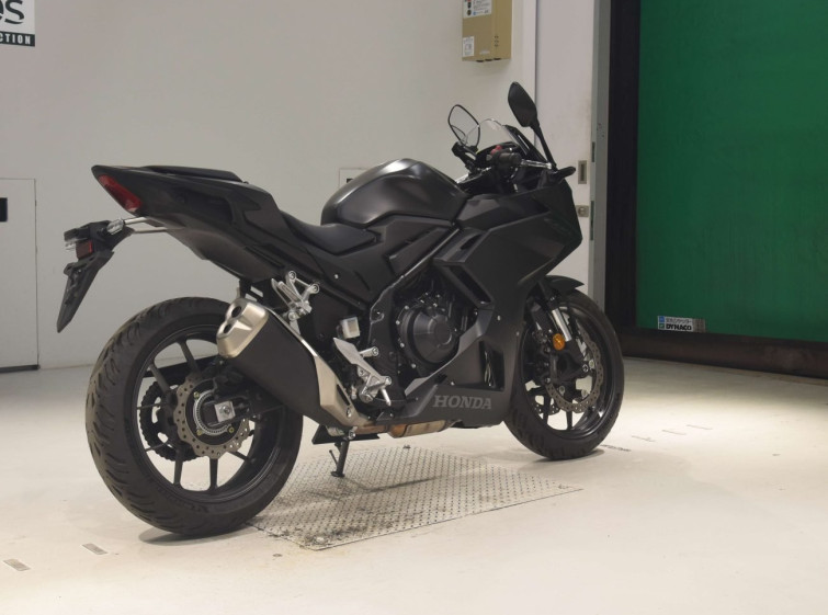 Мотоцикл Honda CBR400R-3 з пробігом 3566 km