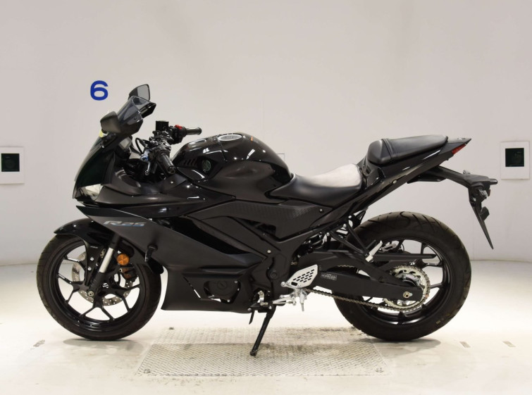 Мотоцикл Yamaha YZF-R25A з пробігом 850 km