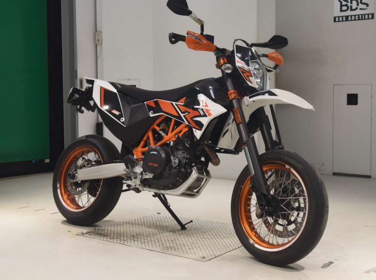 Мотоцикл KTM 690 SMC R з пробігом 5785 km
