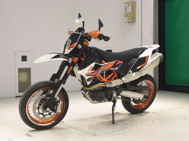 Мотоцикл KTM 690 SMC R з пробігом 5785 km