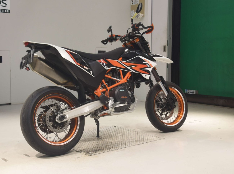 Мотоцикл KTM 690 SMC R з пробігом 5785 km