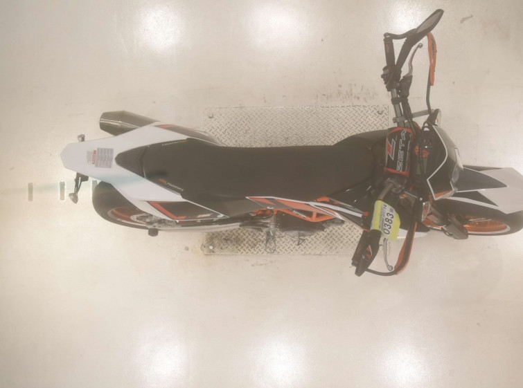 Мотоцикл KTM 690 SMC R з пробігом 5785 km