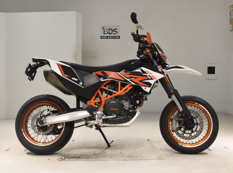 Мотоцикл KTM 690 SMC R з пробігом 5785 km