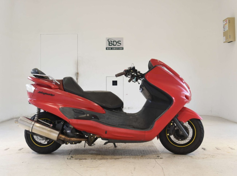 Мотоцикл Yamaha MAJESTY 250C з пробігом 72120 km