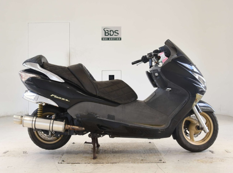 Мотоцикл Honda FORZA