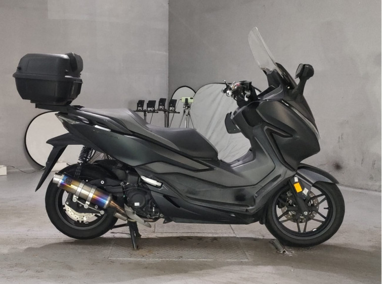 Мотоцикл Honda FORZA з пробігом 21828 km