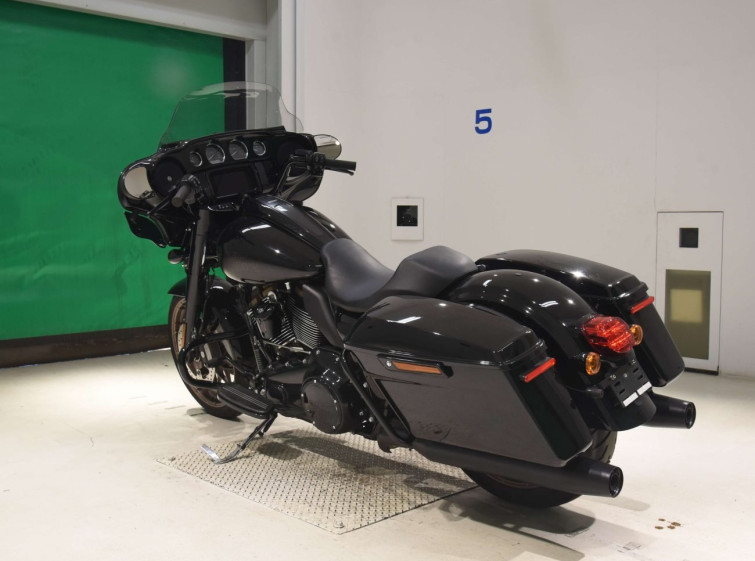 Мотоцикл HD FLHXST1920 з пробігом 4779 km