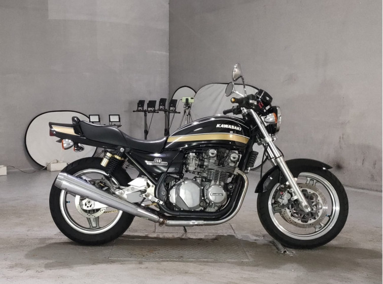 Мотоцикл Kawasaki ZEPHYR750 з пробігом 50800 km