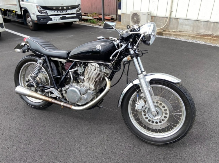 Мотоцикл Yamaha SR400 с пробегом 10765 km
