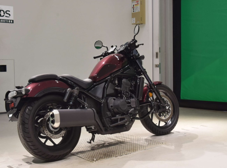 Мотоцикл Honda REBEL CMX1100DCT з пробігом 2425 km