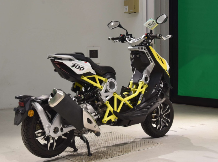 Мотоцикл Italjet DRAGSTAR300 з пробігом 880 km