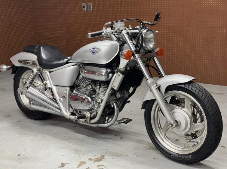 Мотоцикл Honda MAGNA250 с пробегом 21918 km