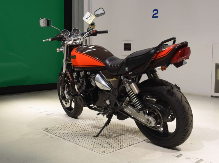 Мотоцикл Kawasaki ZEPHYR400 з пробігом 17110 km
