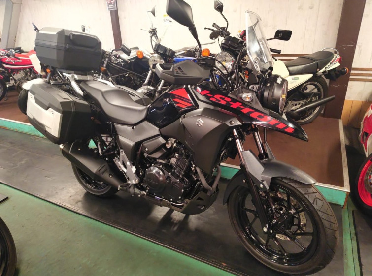 Мотоцикл Suzuki V-STROM DL250 з пробігом 7745 km