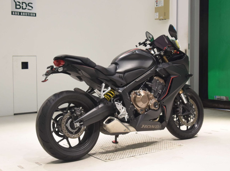 Мотоцикл Honda CBR650R з пробігом 8565 km