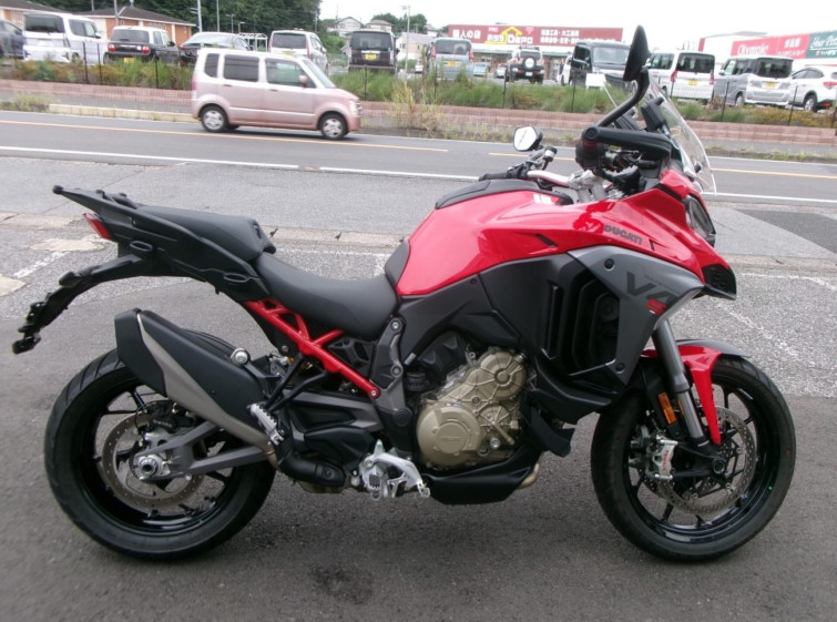 Мотоцикл Ducati MULTISTRADA V4S с пробегом 1525 km