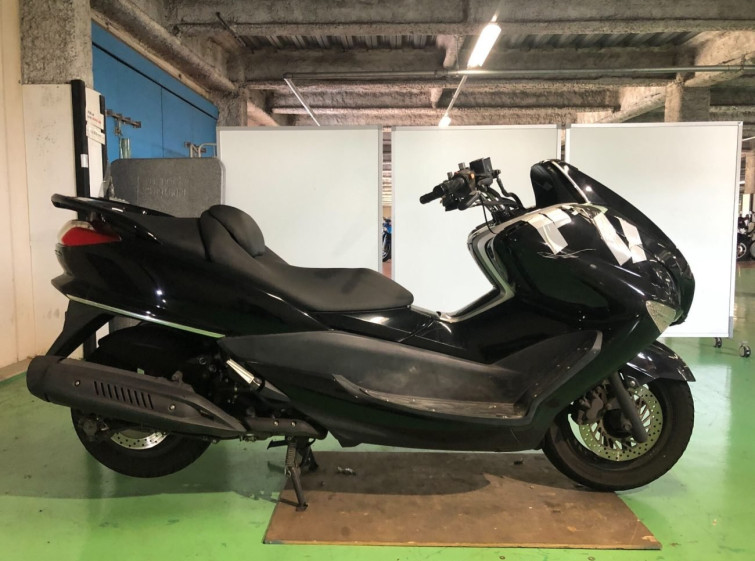 Мотоцикл Yamaha MAJESTY 250 з пробігом 46648 km