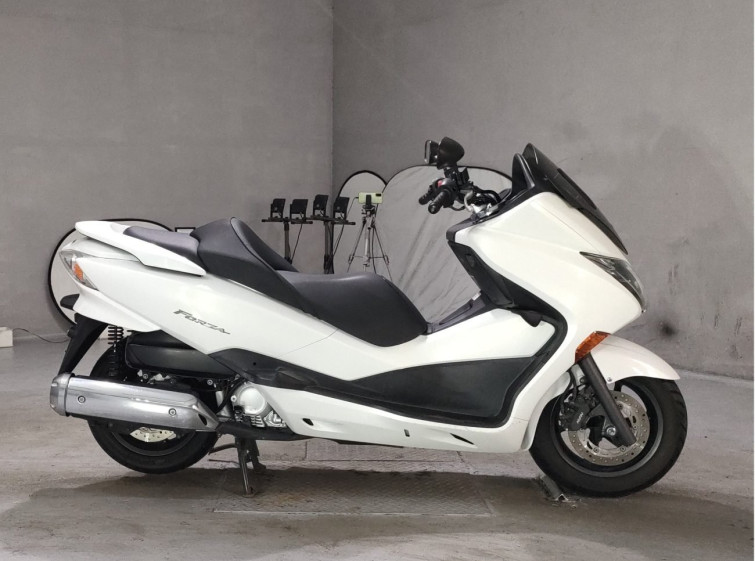 Мотоцикл Honda FORZA Z з пробігом 15692 km
