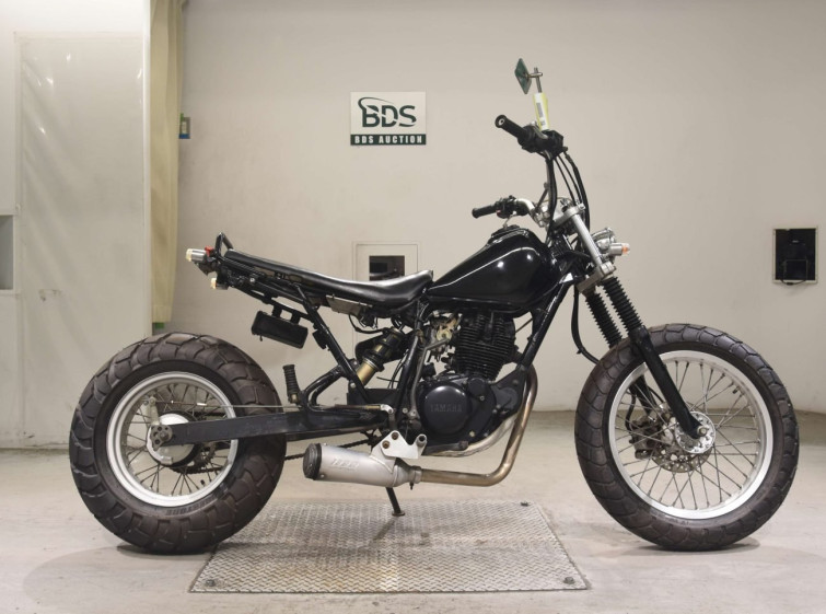 Мотоцикл Yamaha TW200E с пробегом 5162 km
