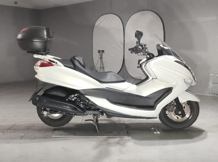 Мотоцикл Yamaha MAJESTY 250 с пробегом 16601 km