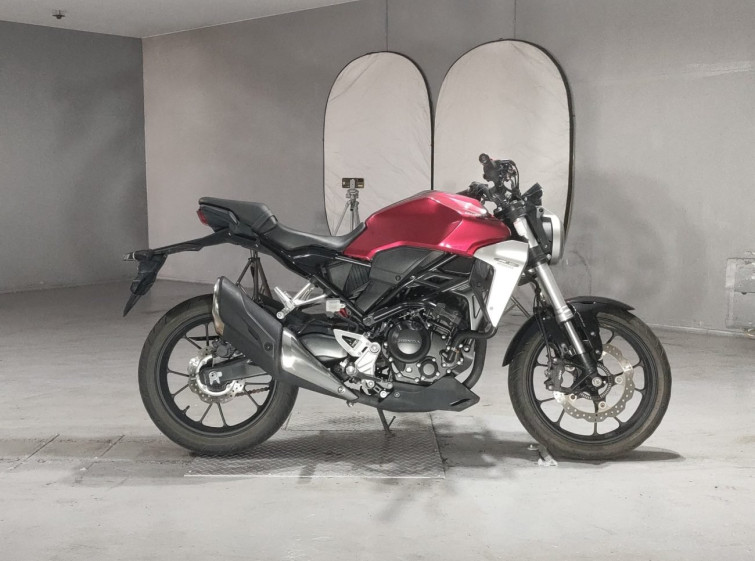 Мотоцикл Honda CB250R с пробегом 8281 km