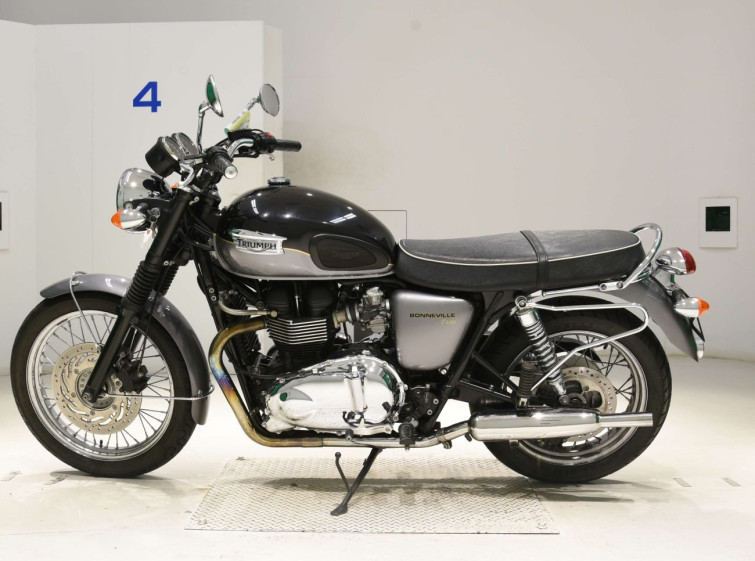 Мотоцикл Triumph BONNEVILLE T100 з пробігом 14994 km