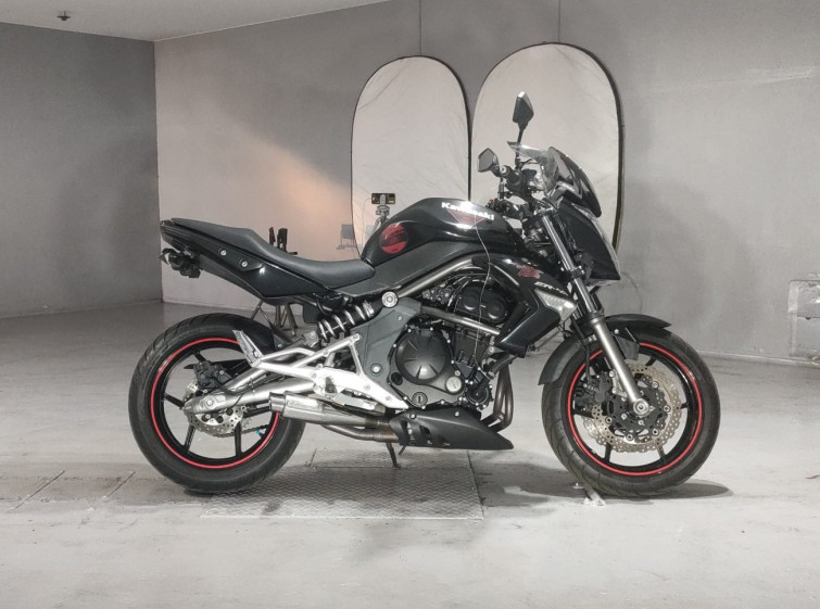 Мотоцикл Kawasaki ER-4N з пробігом 9648 km