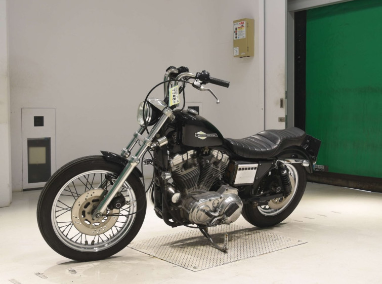 Мотоцикл HD SPORTSTER HUGGER XLH883