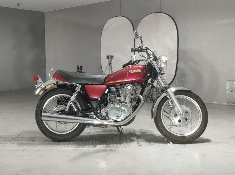 Мотоцикл Yamaha SR400 с пробегом 26412 km