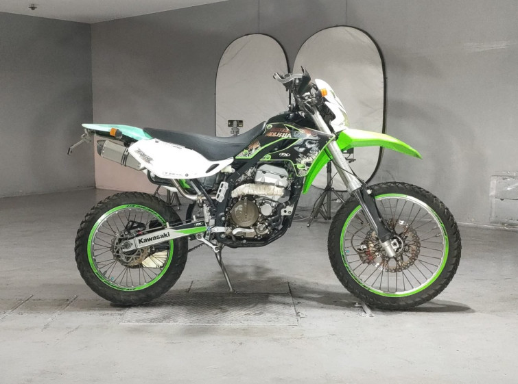 Мотоцикл Kawasaki KLX250 с пробегом 70769 km
