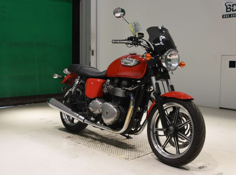 Мотоцикл Triumph BONNEVILLE SE з пробігом 8647 km