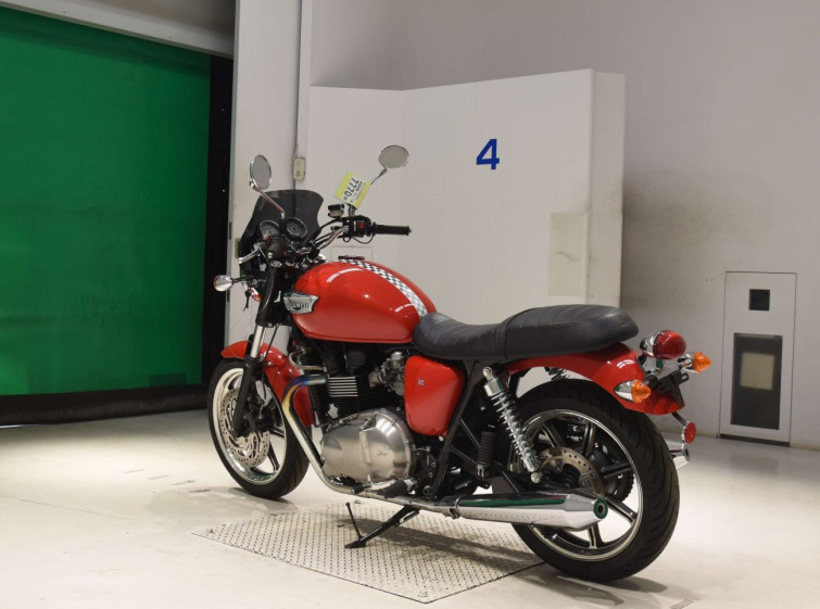 Мотоцикл Triumph BONNEVILLE SE з пробігом 8647 km