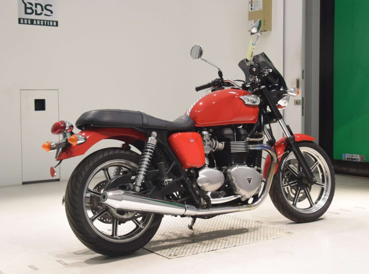 Мотоцикл Triumph BONNEVILLE SE з пробігом 8647 km