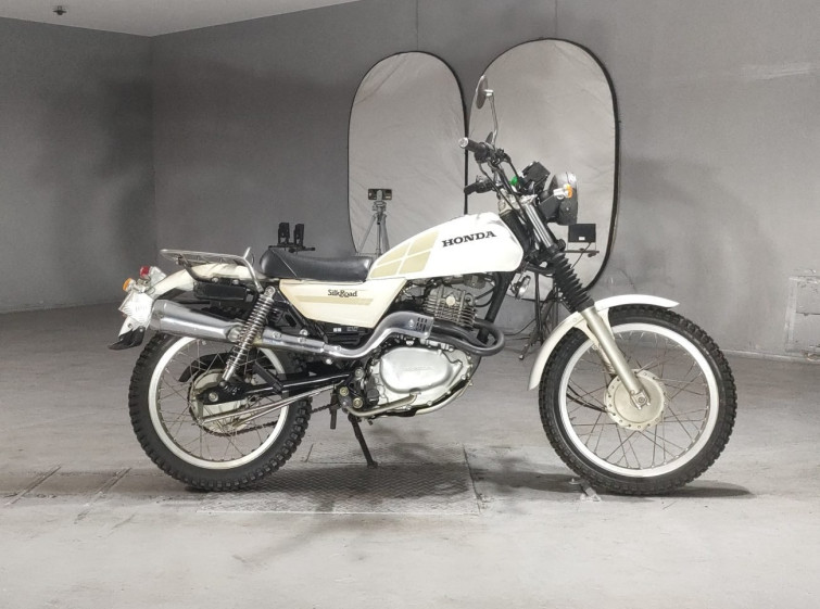 Мотоцикл Honda SILK ROAD с пробегом 27157 km