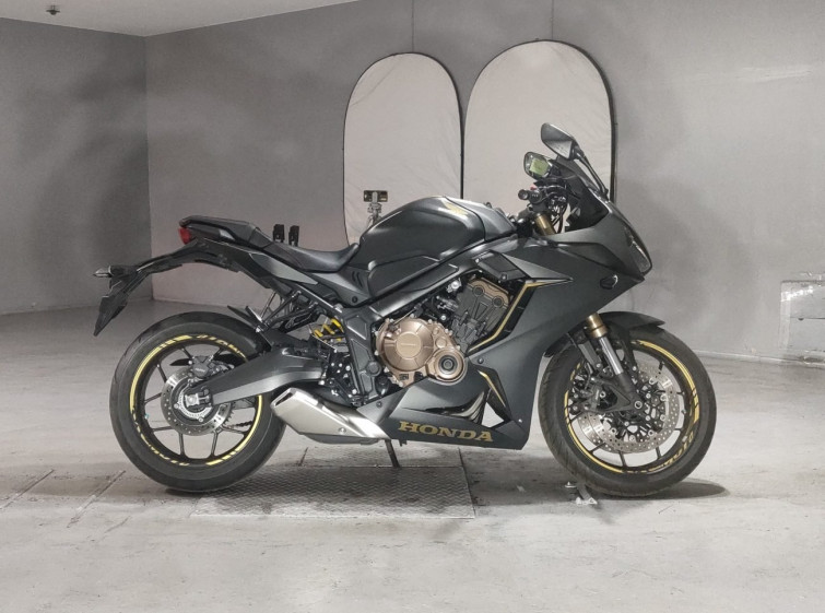 Мотоцикл Honda CBR650R з пробігом 11960 km