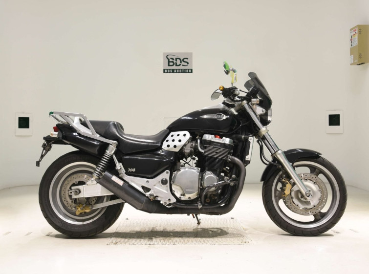 Мотоцикл Honda X4