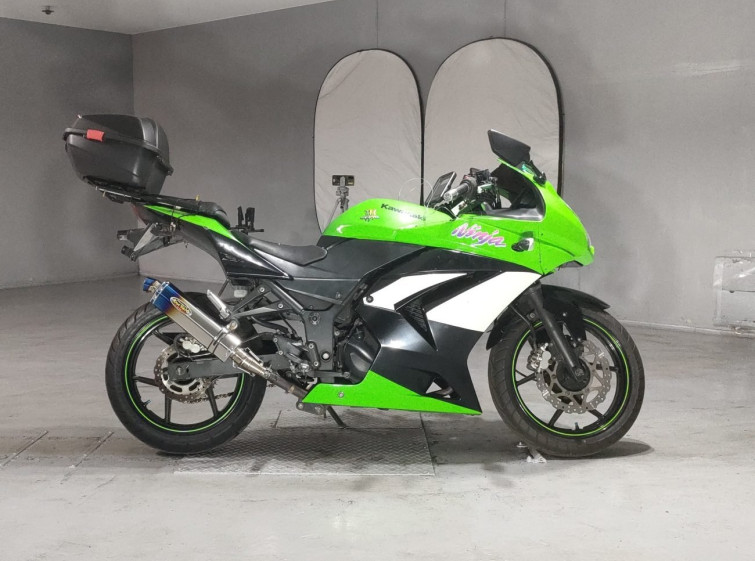 Мотоцикл Kawasaki NINJA250R с пробегом 66971 km