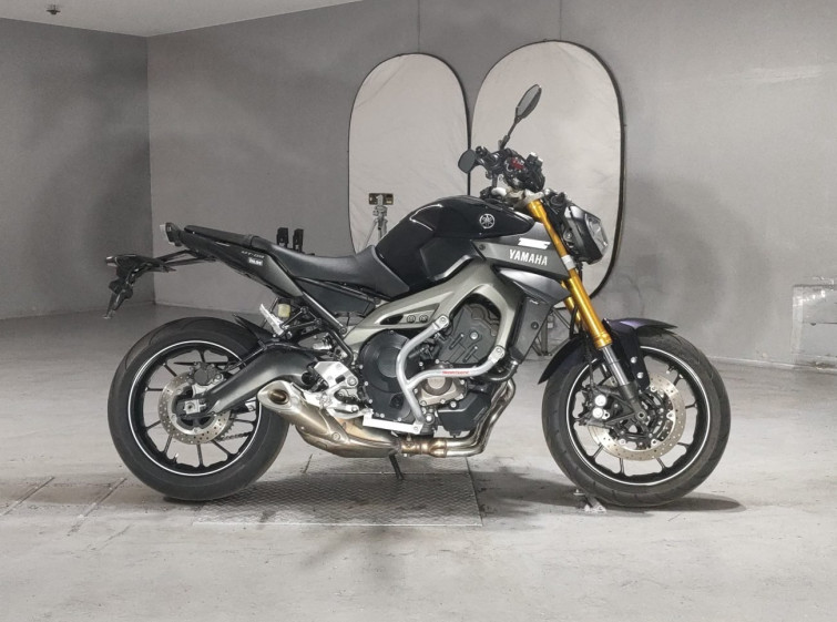 Мотоцикл Yamaha MT-09 с пробегом 18277 km
