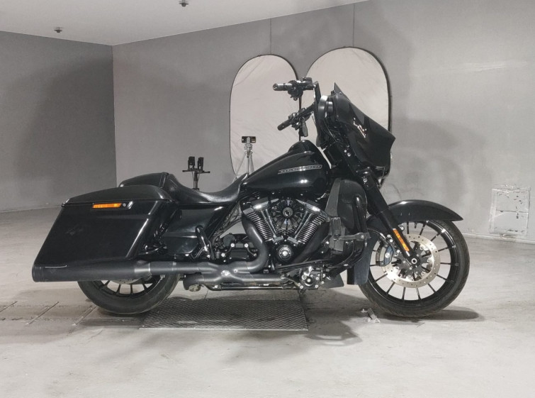 Мотоцикл HD STREET GLIDE FLHXS1870 с пробегом 22719 km