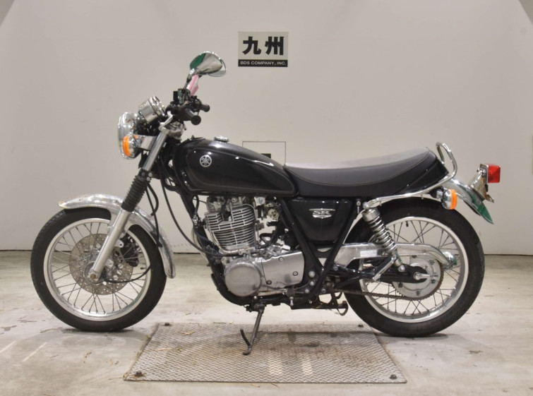 Мотоцикл Yamaha SR400 з пробігом 2238 km