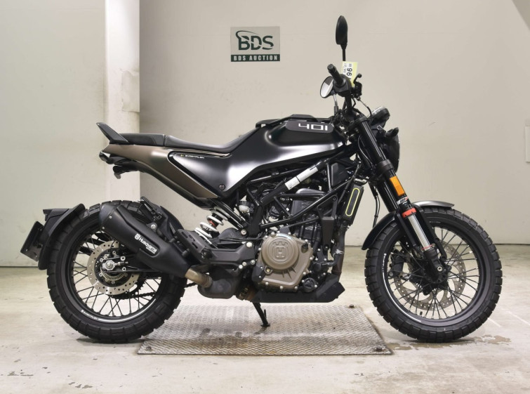 Мотоцикл Husqvarna SVARTPILEN 401 з пробігом 14328 km