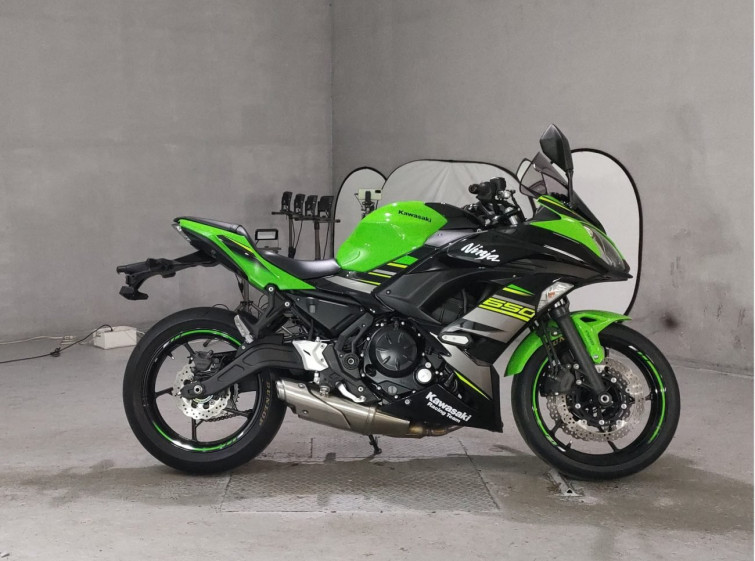 Мотоцикл Kawasaki NINJA650 з пробігом 4580 km