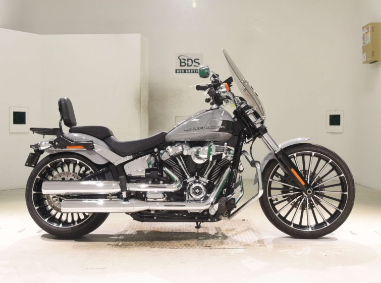 Мотоцикл HD FXBR1920 с пробегом 3824 km