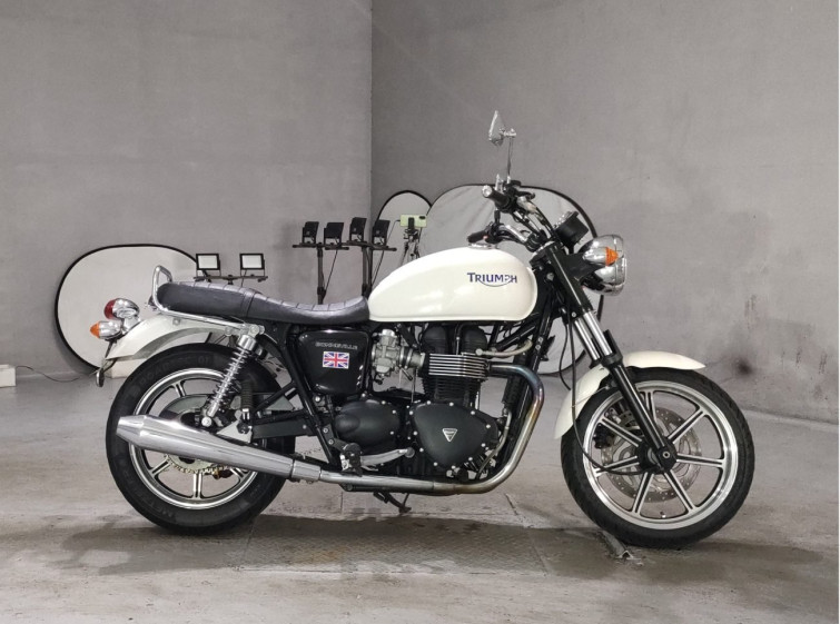 Мотоцикл Triumph BONNEVILLE с пробегом 31952 km