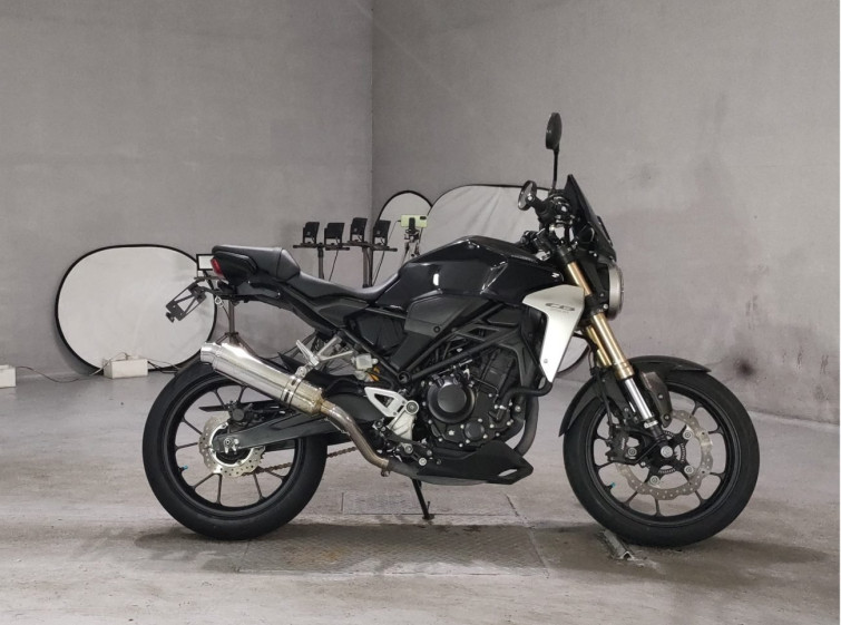 Мотоцикл Honda CB250R с пробегом 19879 km
